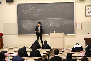 わたらせ祭期間に 基礎ゼミナール学習発表会 を開催しました News Topics 足利大学 看護学部 わたらせ祭期間に 基礎ゼミナール学習発表会 を開催しました News Topics 足利大学 看護学部